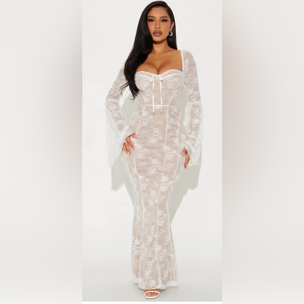 LAST CHANCE Absolutely gorgeous dress final price❌